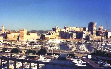 Le vieux port vu de l'glise Saint-Victoire